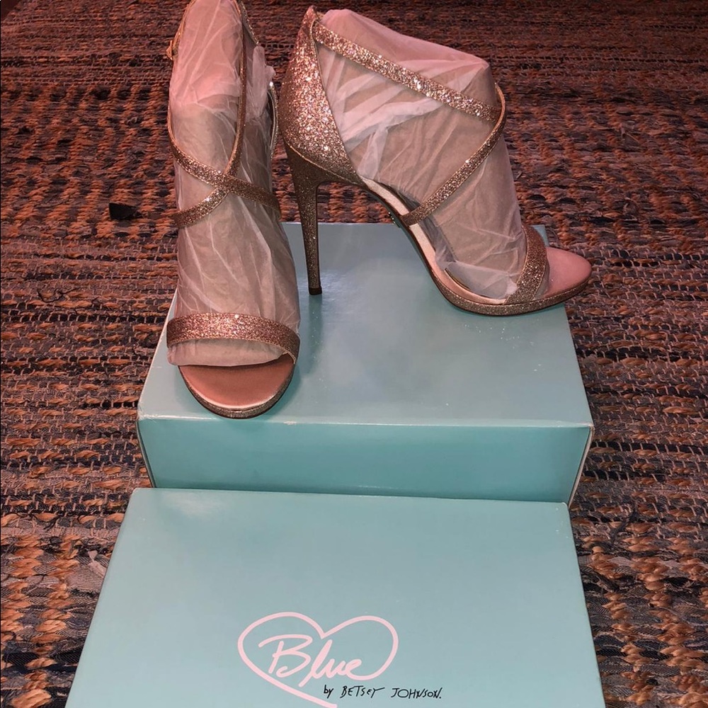 Betsy Johnson SB-ANDI CHAMP GLIT. Size 10. Brand New. Never worn.